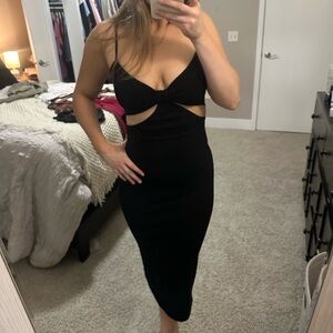 Chic Black Cutout Midi Dress
